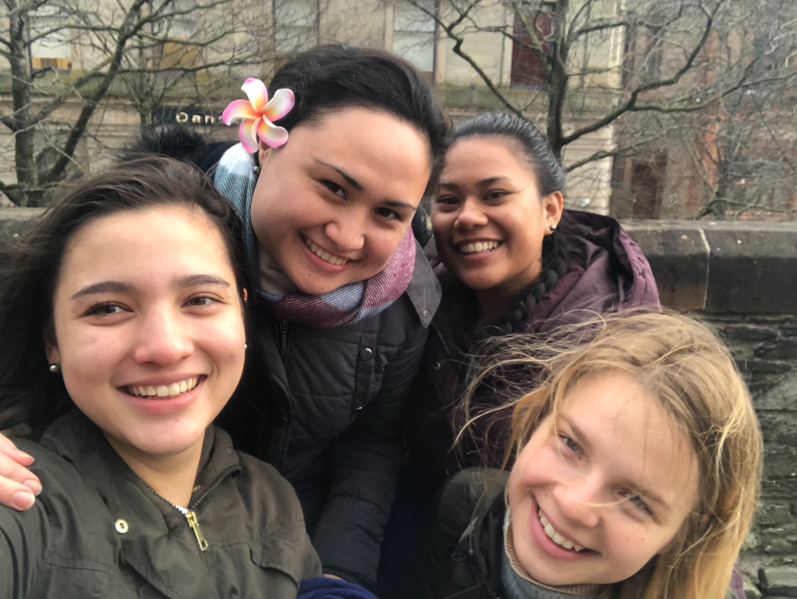 Rava Chung - Moekore Estall et Clara Lobstein à Londonberry