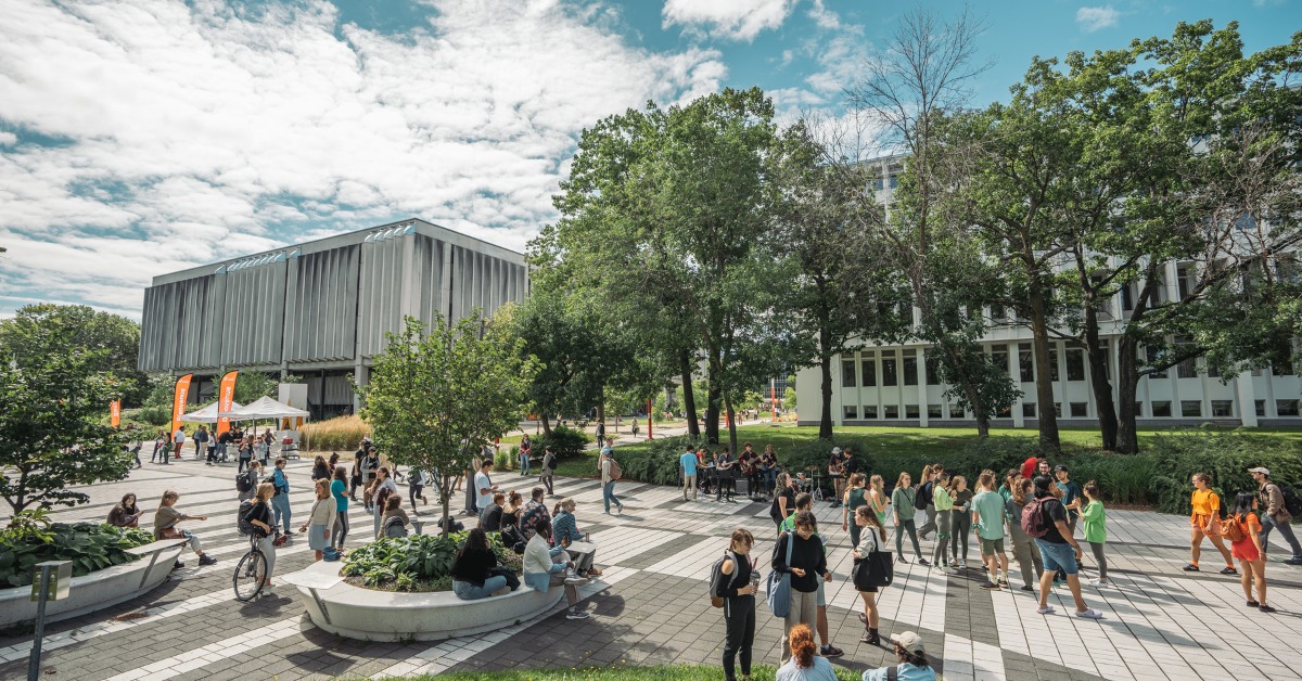 "Les professeurs sont très compréhensifs envers les étudiants en échange. Pour mon cours de rédaction scientifique, le professeur a accepté d'adapter mon sujet d'examen final (une revue biomédicale) à mon niveau, alors que tous les autres étudiants étaient en doctorat."